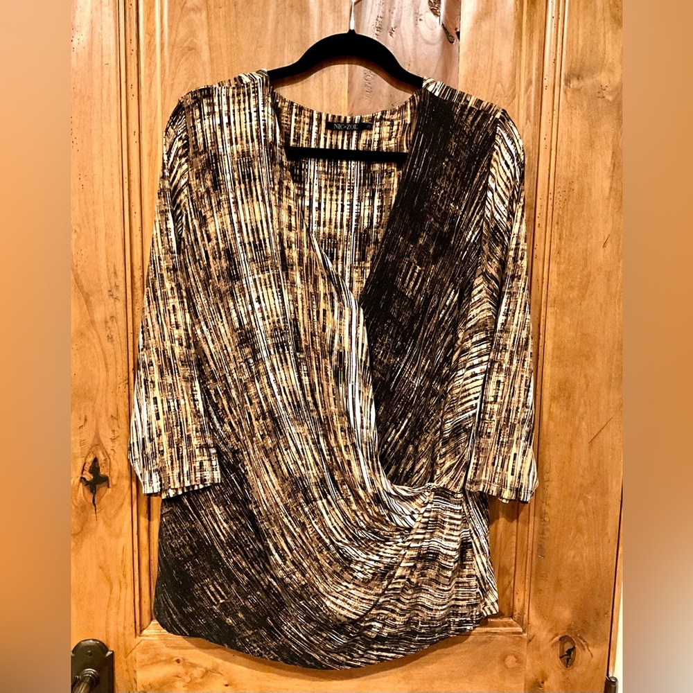 🌸Nic & Zoe Wrap Tunic Top🌸